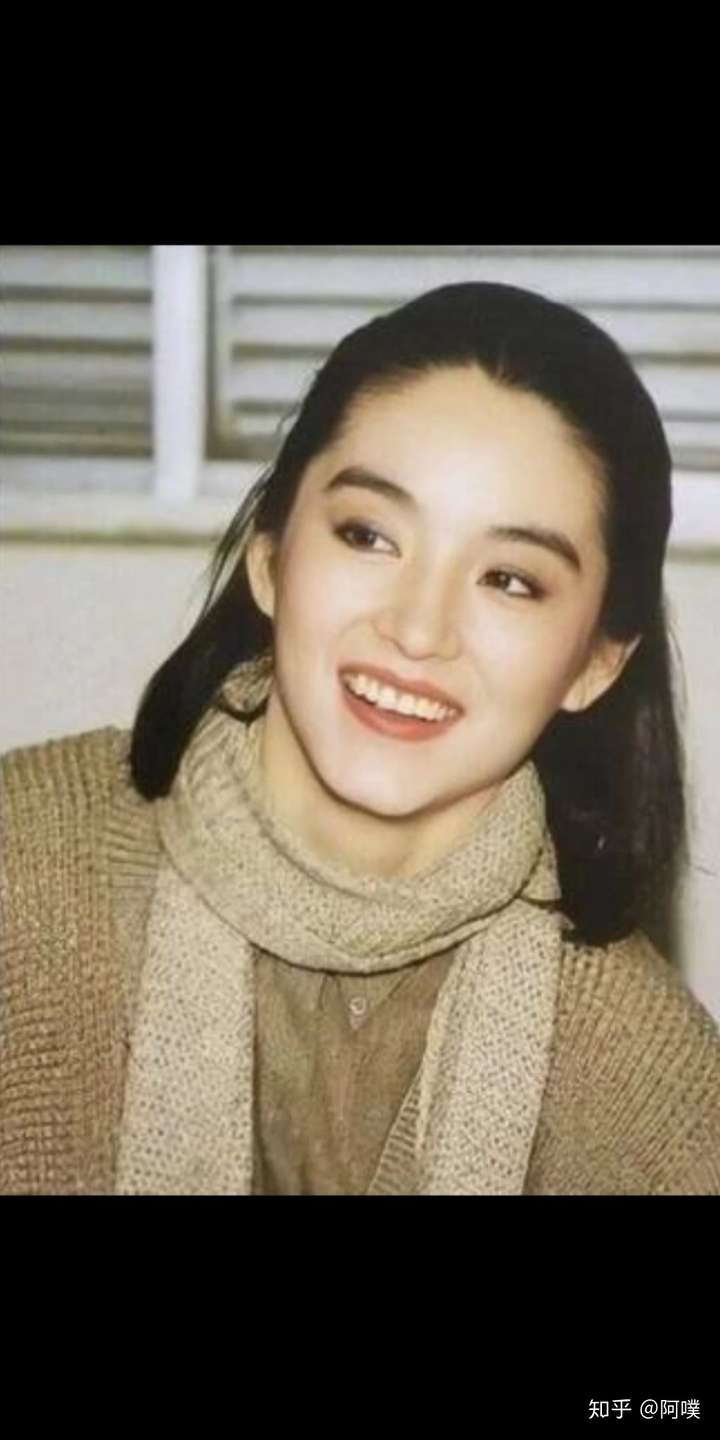 美人在骨不在皮,好看的皮囊或许会让人感到厌倦,但优越的骨相真的百看不厌。(图4) 美人在骨不在皮,好看的皮囊或许会让人感到厌倦,但优越的骨相真的百看不厌。(图4)