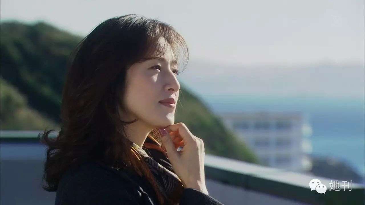 50岁的天海佑希示范了女人不结婚的最美可能 低质量的婚姻不如高质量的单身 知乎