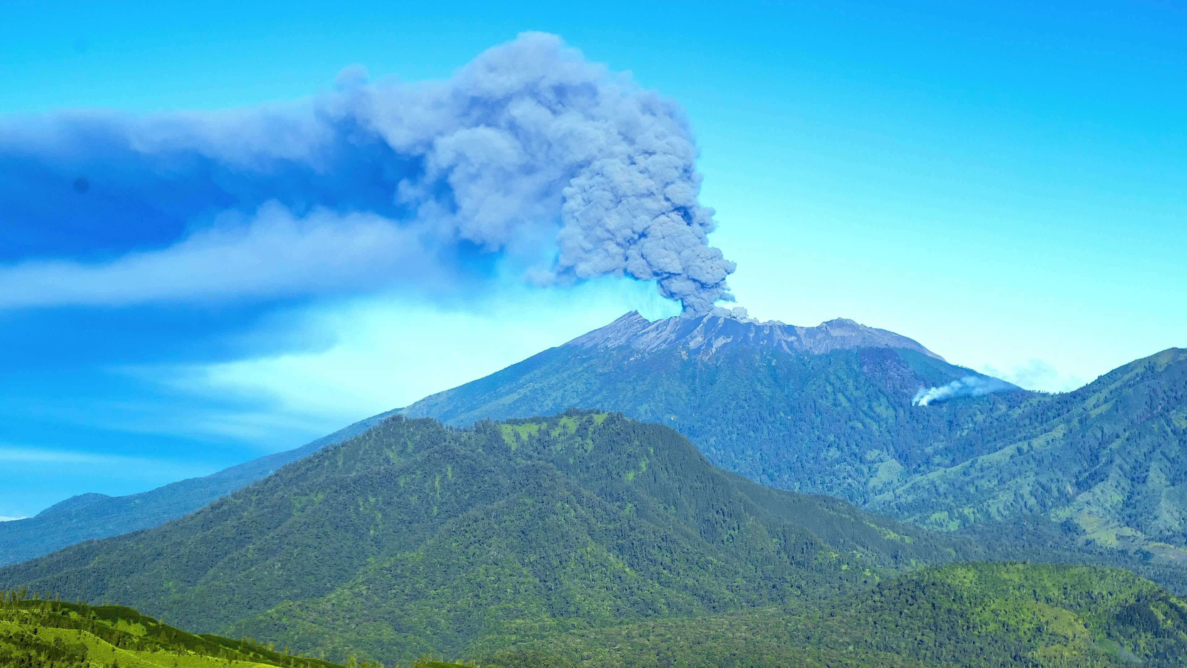 世界上最大的火山（黄石火山会毁灭地球吗）