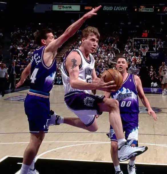 air holistic uptempo