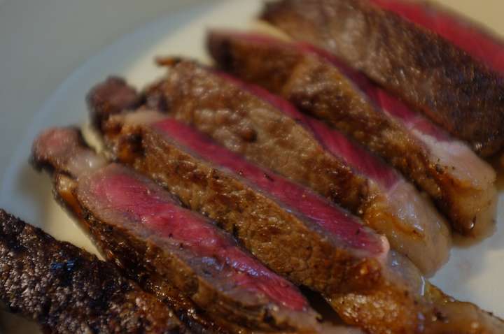 肉食主义 / 煎一块原汁原味的好牛排过圣诞
