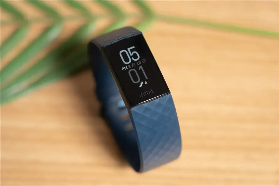 Fitbit Charge 4手环评测：做你的运动健康助理- 知乎