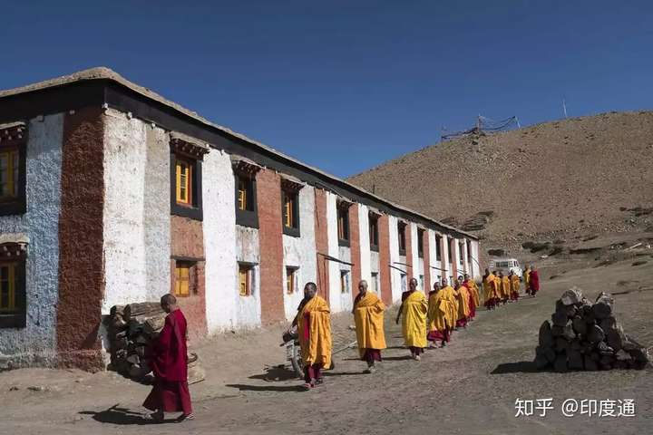 在世界最冷的地方,印度僧侣开始为过冬做准备-印度通