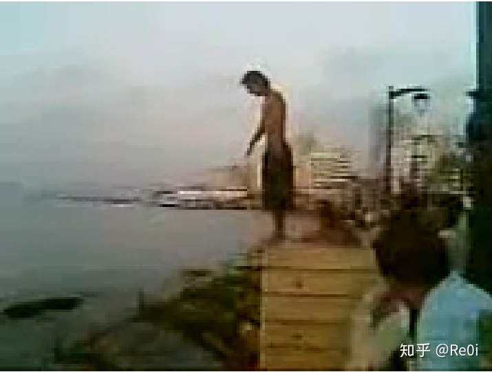 网上传的"跳水失败脸摔两半"的视频是真的吗?