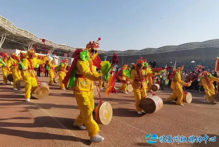 干货分享（临夏非遗六百年秧歌）临夏秧歌队为什么都戴眼镜 第10张