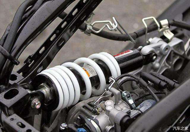 雅马哈高端踏板 Abs及tcs是亮点 比pcx150优秀 售价可超3万 知乎