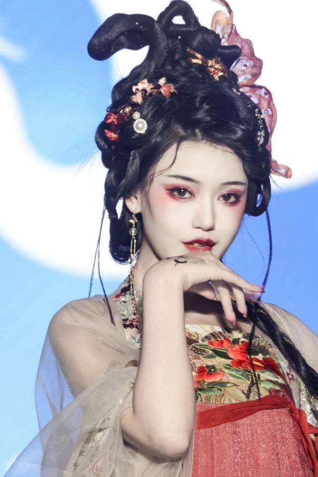 保姆级夏日汉服穿搭秘籍,轻松美出圈 保姆级夏日汉服穿搭秘籍,轻松美出圈