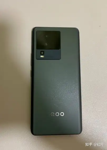 现在降至1399元起售的iqooneo7se对比同价位机型性价比怎么样