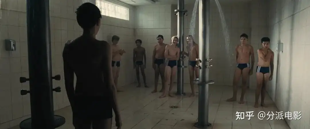 电影《瘟疫》97%好评，这部R级大尺度太狠了