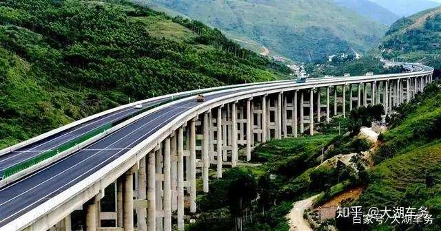 大湖车务之自驾篇被国人称为死亡公路昆磨高速公路