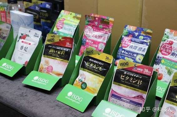 关晓彤成isdg品牌代言人环球捕手受邀出席签约仪式 知乎