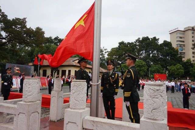 升國旗慶國慶丨善美韶關向國旗敬禮慶典活動