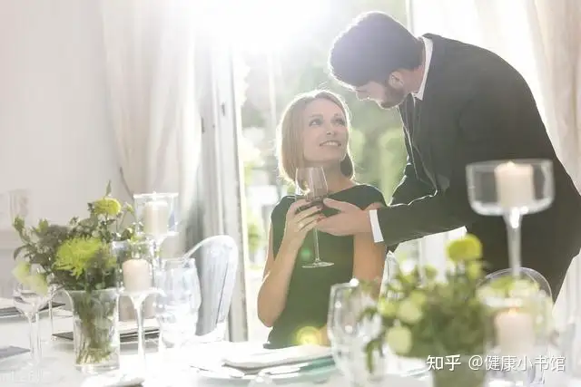 成都坤和助孕靠谱吗（夫妻同房时最常用的4种避孕方式，都有哪些好处和坏处呢）