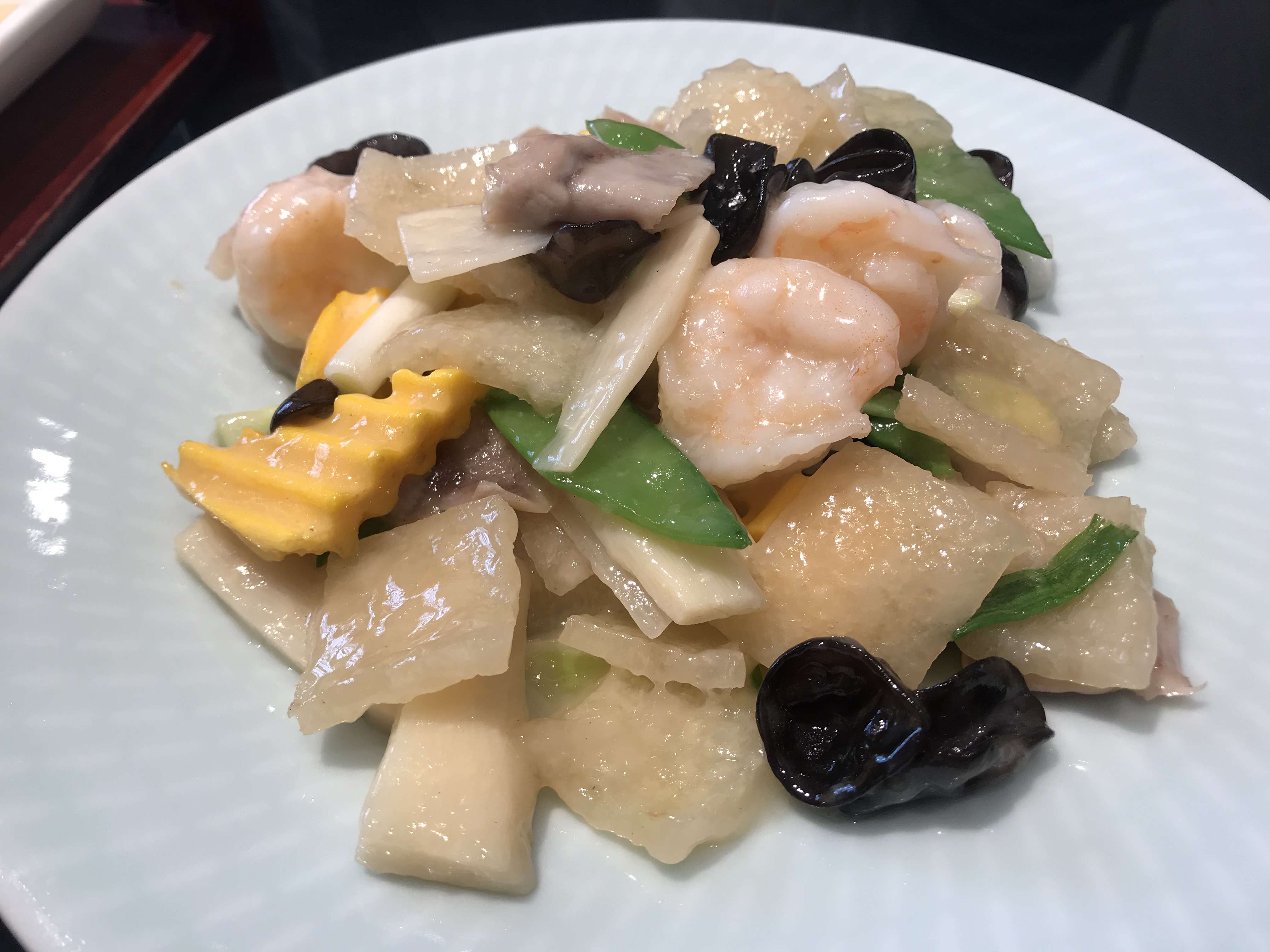 梅飞酒家应该是济南最正宗的老鲁菜馆了