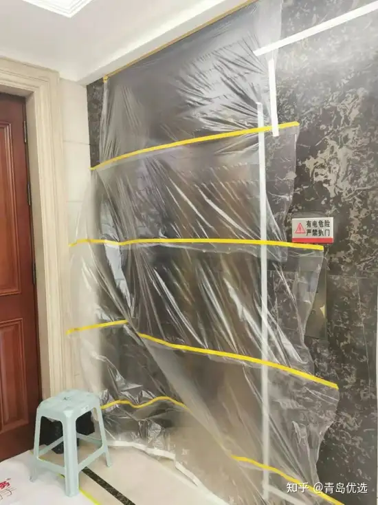 新城碧翠业主多次反映未果，深夜豪宅电梯起火，殃及3户