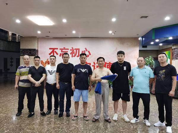 健康中国爱心基金倡议:各界爱心企业、爱心人士伸出援助之手——彰显人间大爱与责任担