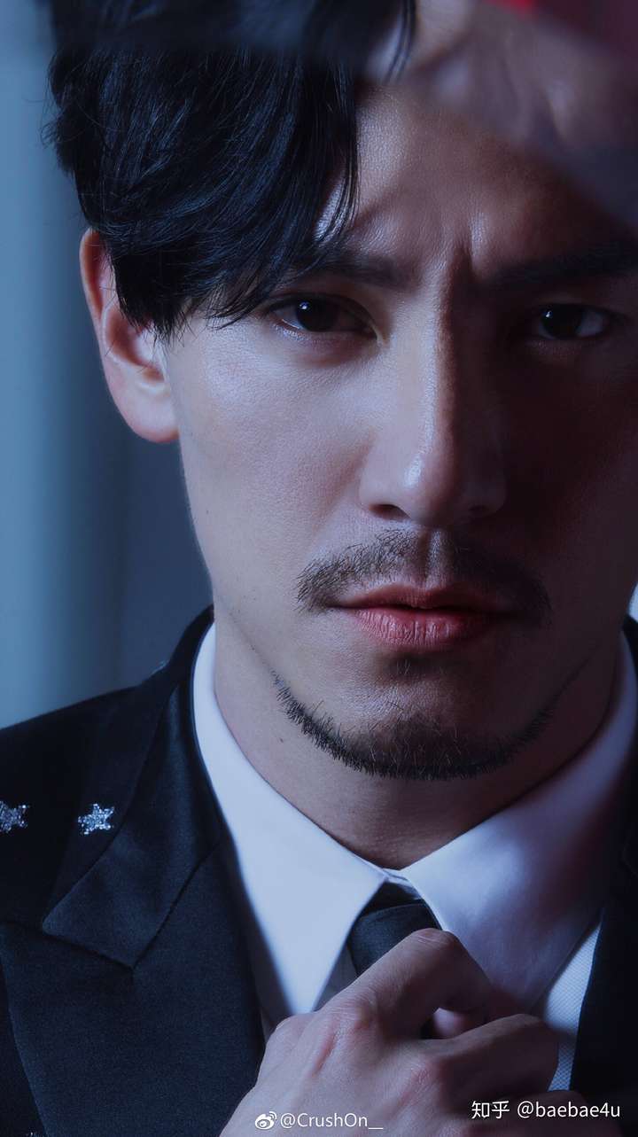 为什么突然大家都夸张震帅?