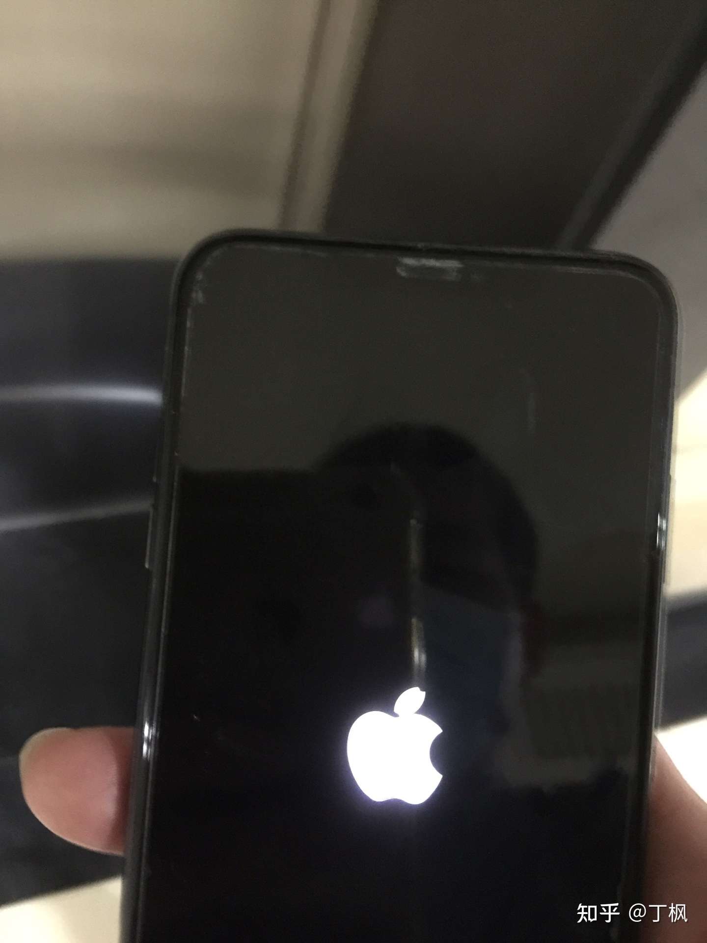 Iphone Xsmax开机一直卡在白苹果logo界面无限循环 从售后检测说硬件损坏到自行刷机故障解决过程分享 知乎