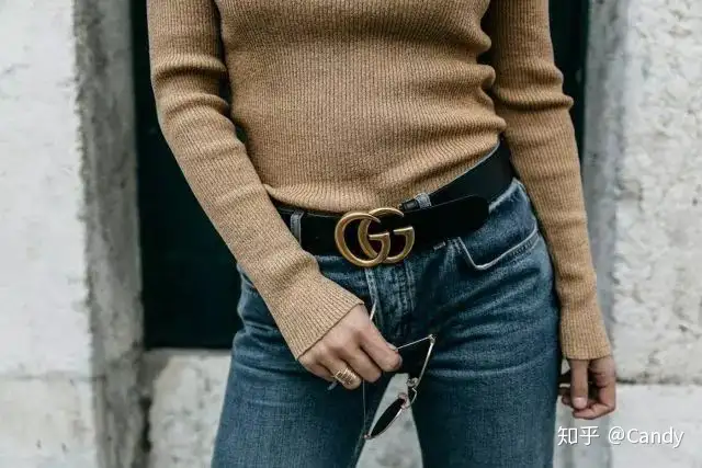 Gucci 双G腰带为什么能火三年？因为它实在太好搭了（爱马仕男士皮带宽度多少）