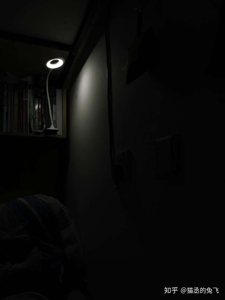 快没电的小灯和不眠的夜晚以及回家前夜得兴奋