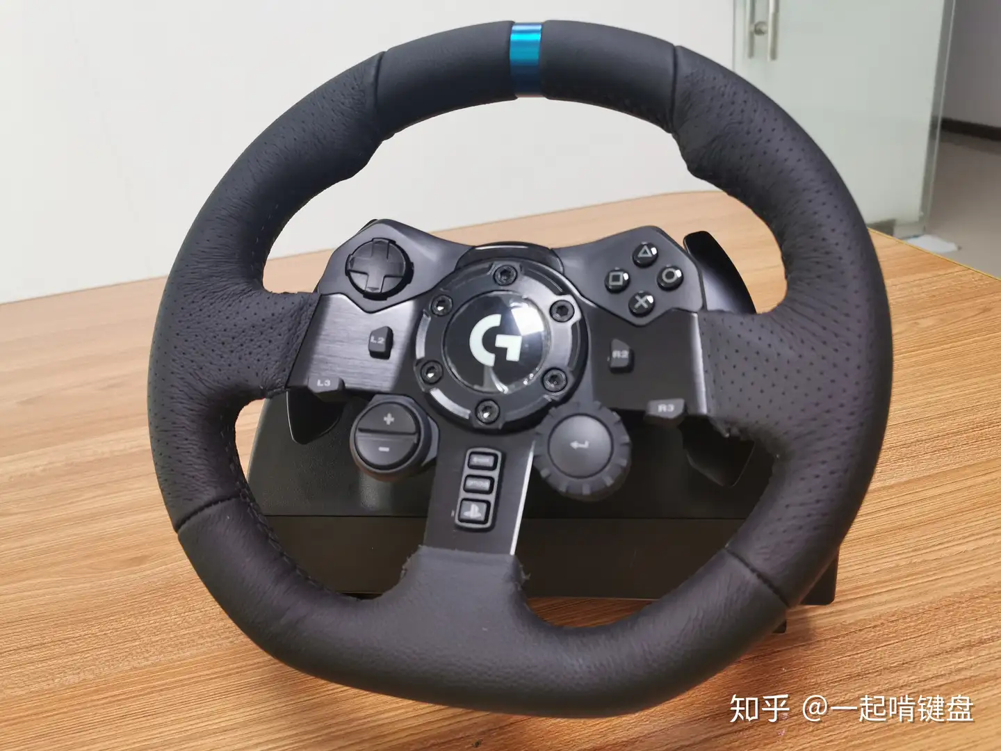 罗技新品：游戏方向盘G923开箱测评- 知乎