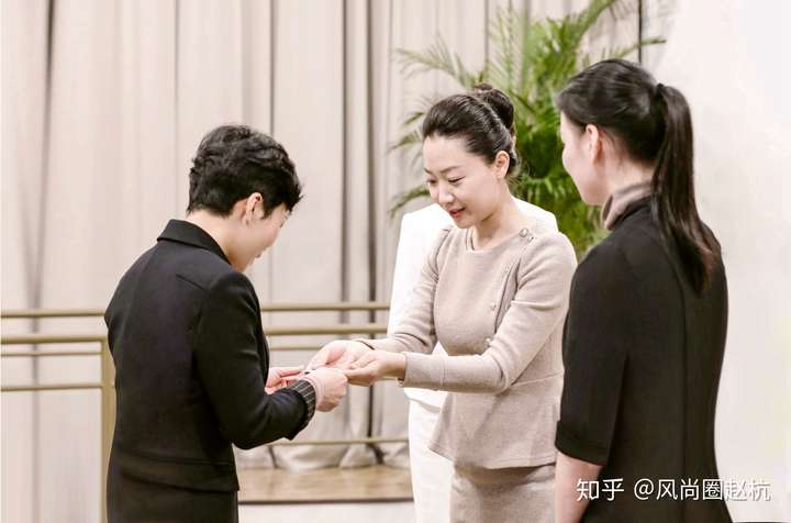 职场上打招呼的礼仪