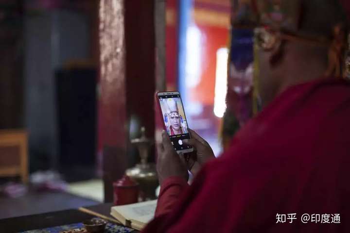 在世界最冷的地方,印度僧侣开始为过冬做准备-印度通