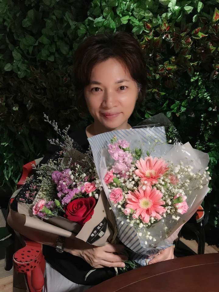 有一个漂亮的母亲是种怎样的体验?