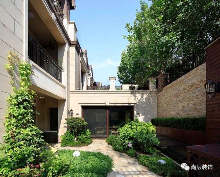 如何解决别墅地下室的暗潮霉