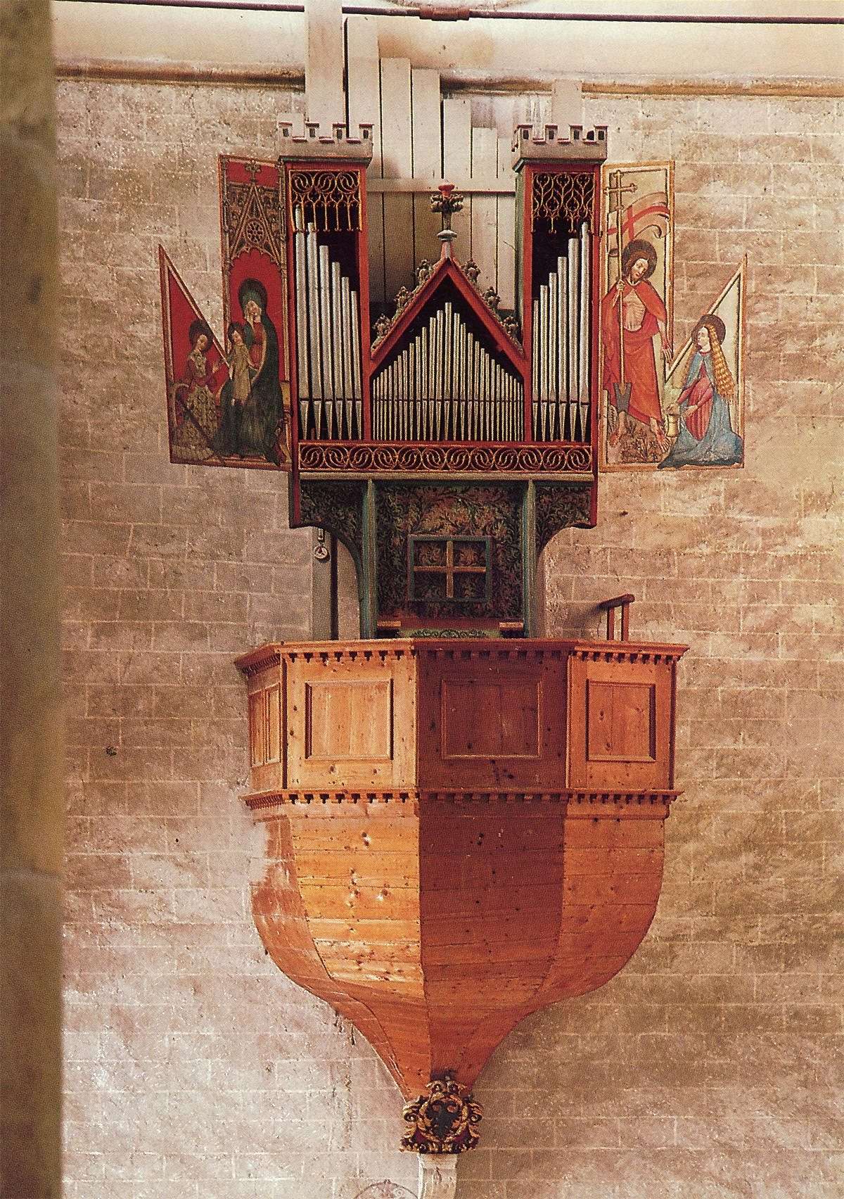 现存最古老的管风琴，位于瑞士城市锡永的瓦莱里圣母圣殿，一般认为建于 1435 年