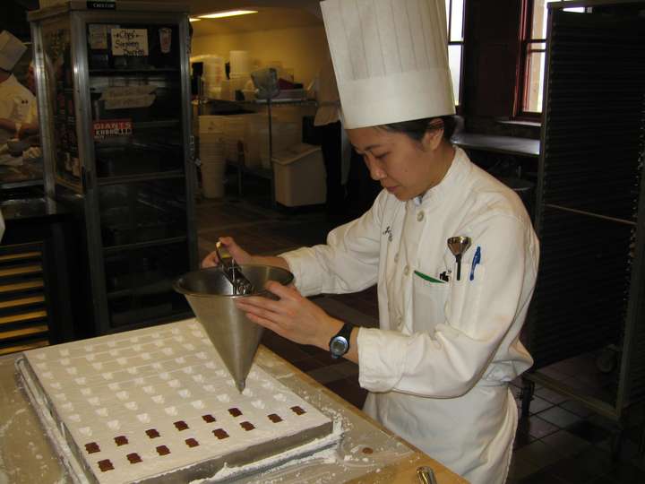 常见的酒心巧克力是如何制作的巧克力9 常见的酒心巧克力是如何制作的巧克力9