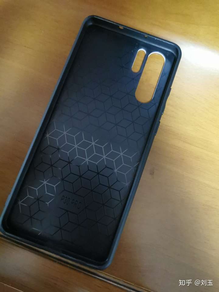 印鸽的手机壳还算可以