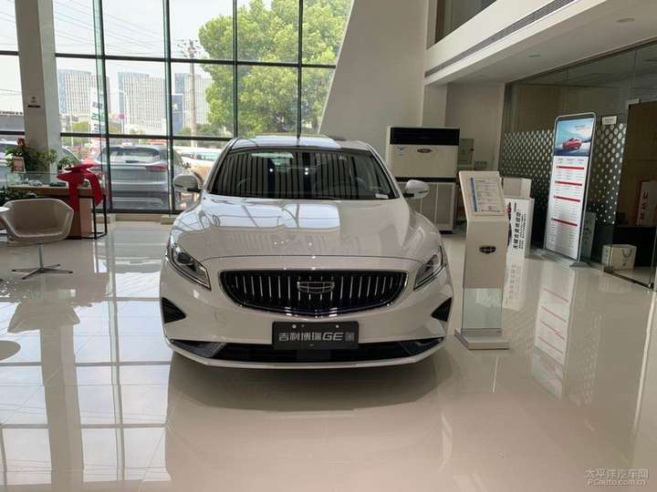 新款吉利博瑞ge到店 售14.68万元起