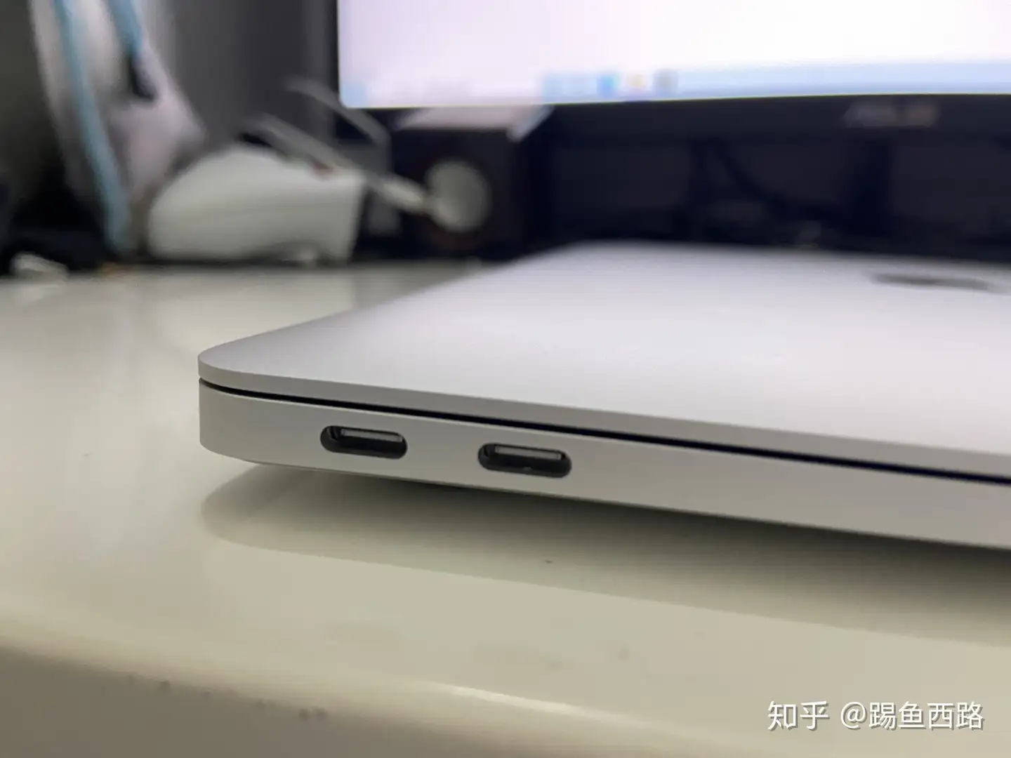 MacBook Air (M1, 2020) 乞丐版上手体验- 知乎