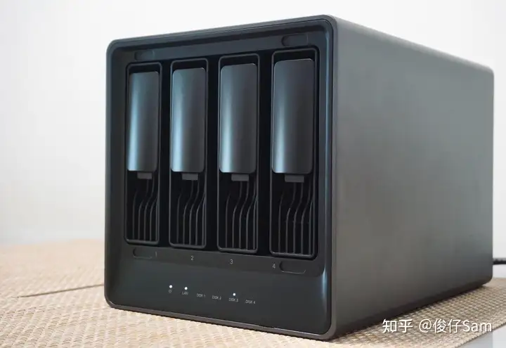 绿联 DX4600 评测:DIY 属性更强,依然易上手