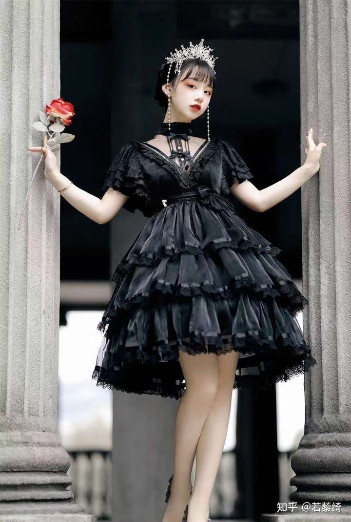 然后强烈建议去with puji家看一看,他们家很多168/198的裙子都很好看