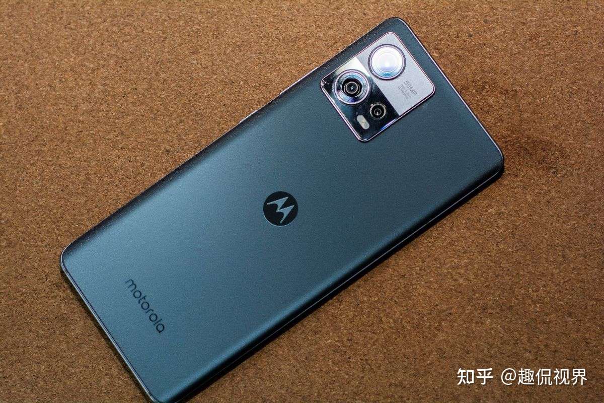 曲面新旗舰moto S30 Pro 5000万像素ois三摄骁龙8中杯旗舰越级体验 知乎