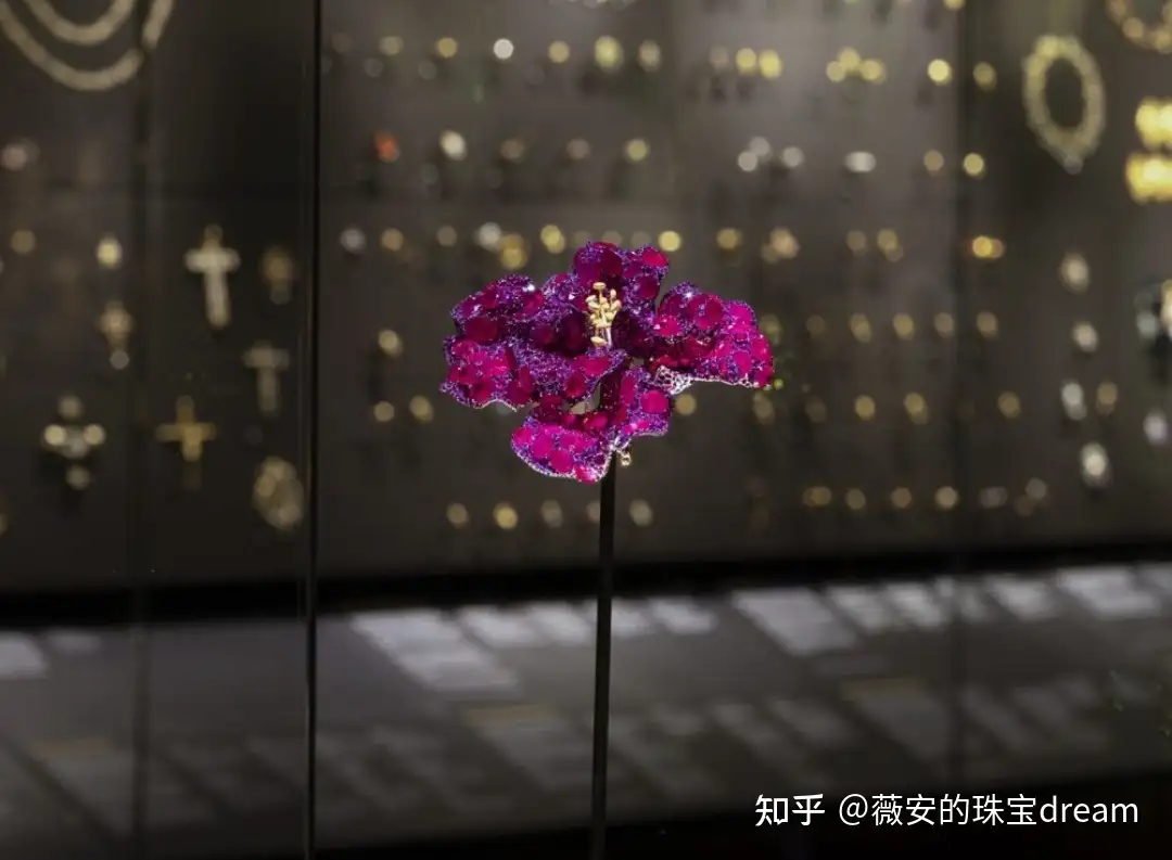 CINDY CHAO The Art Jewel「红宝石牡丹胸针」艺术珠宝作品- 知乎