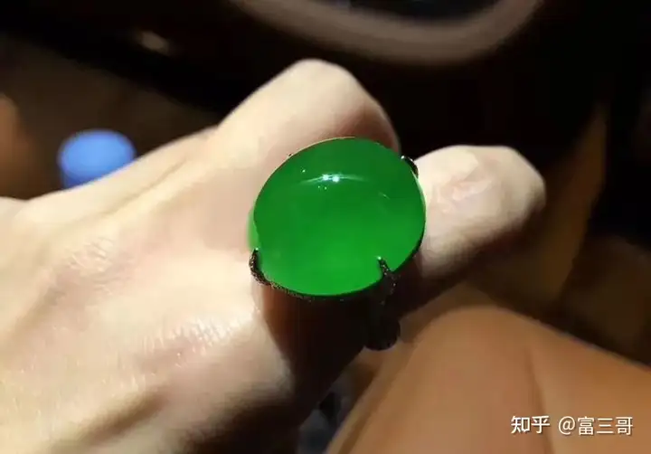 行家揭秘翡翠收藏那些事！这些地方一定要注意！ 