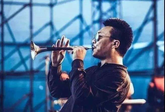 抖音教唢呐收入40万,这些民乐高手是如何在抖音快手爆火的?