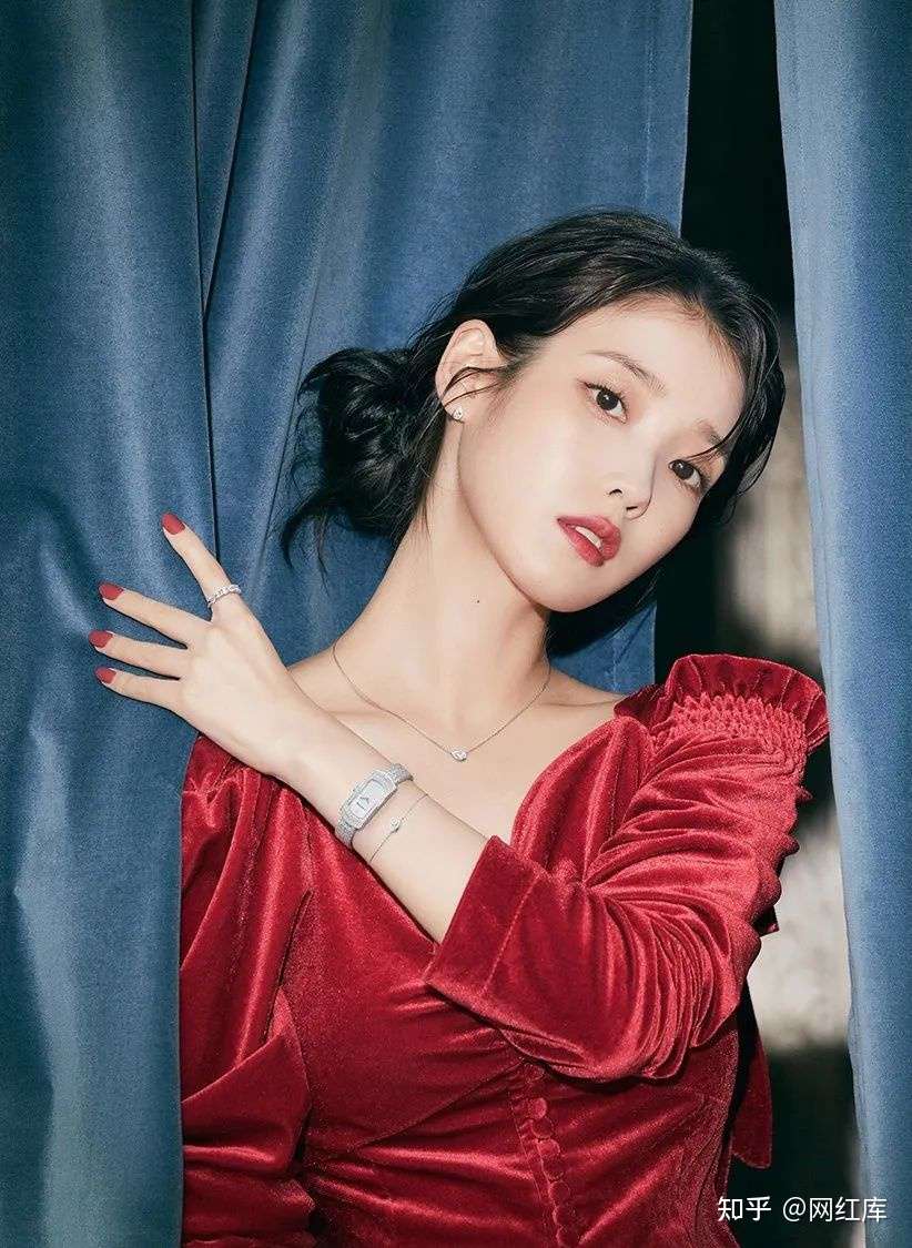 李知恩（IU）近日INS美图 珠宝造型超靓丽 Facebook-第4张