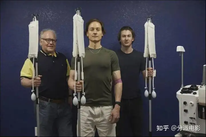 《换命天堂》拿命换钱!这是今年最恐怖的科幻片!