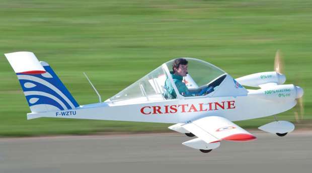 ���Կ��ؼ�����������ġ����˵����ɻ�ģ�͡� Cristaline��