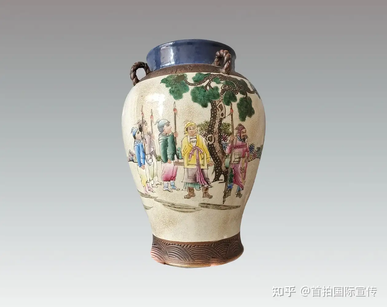 中國清時代五彩刀馬旦人物紋茶葉罐成化年造銘-