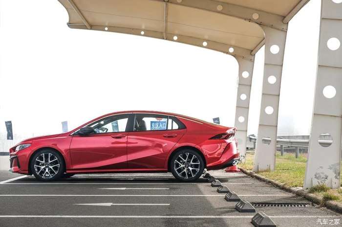 这台10万级新车太炸了 思域都得绕路走 知乎