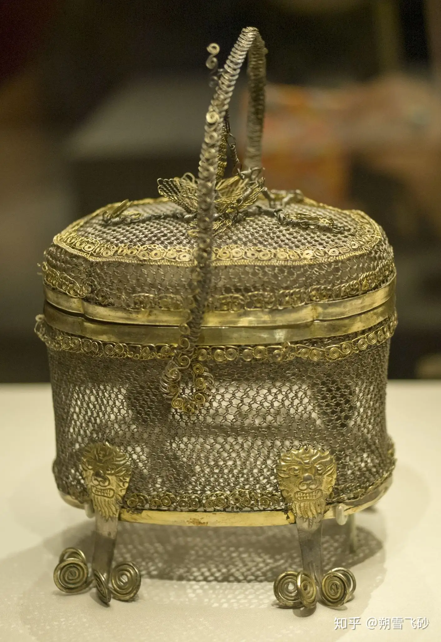 茶道具 唐銅風炉師 黒瀬宗康作 砂張銅 笹蟹蓋置 共箱 V R4663