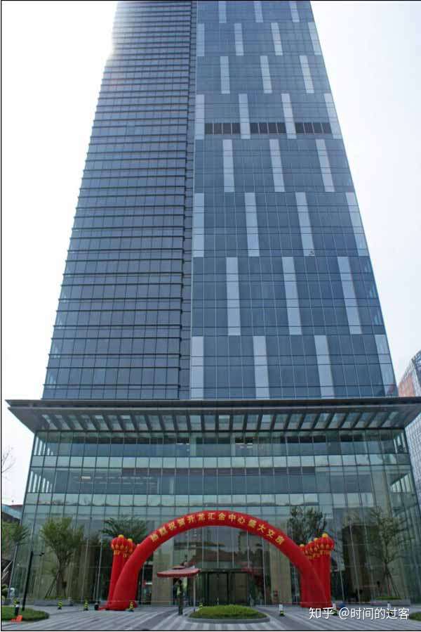 创造无数奇迹的升龙集团在万众瞩目下盛大交房升龙集团开启环球商务