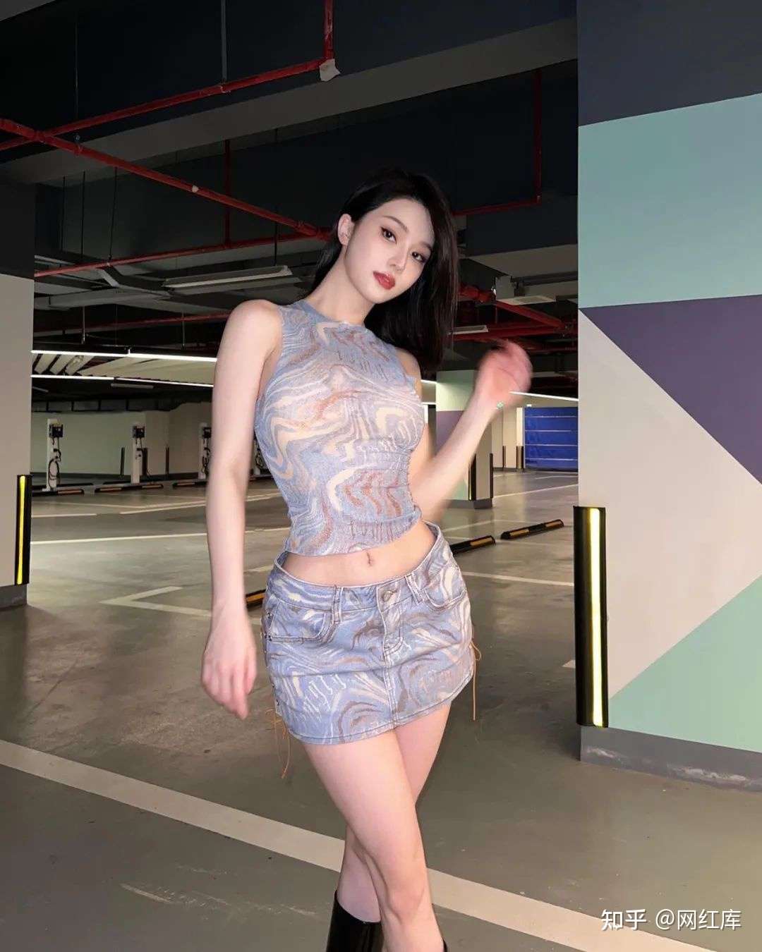 ins小姐姐：chrissylii白皙大长腿 Facebook-第4张