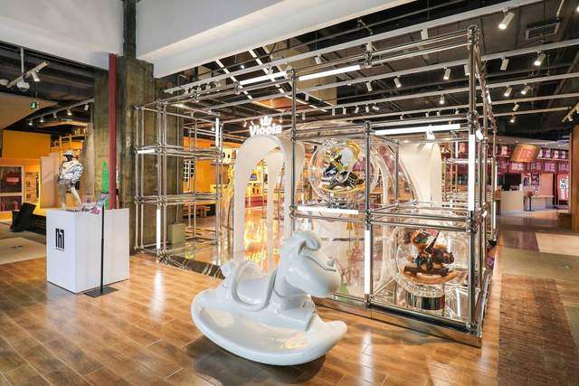 到底什么算是「潮玩」？国内外的潮玩文化有何区别？