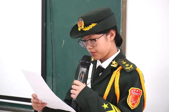【红色校园】护旗薪火传使命 青春热血启征程 | 塘栖校区国旗护卫队交接仪式圆满落幕！(图13)